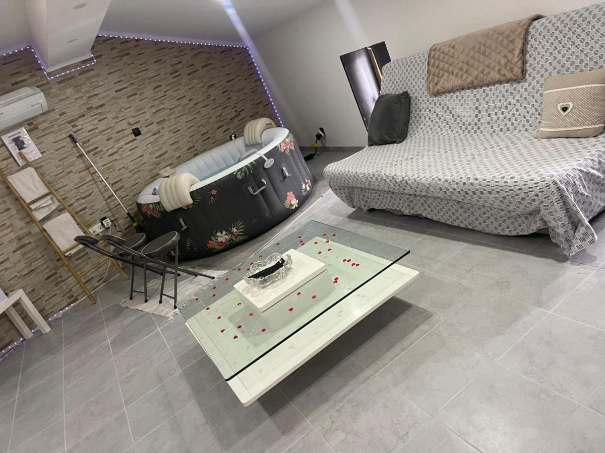 Love'Room Trebes Exterior photo